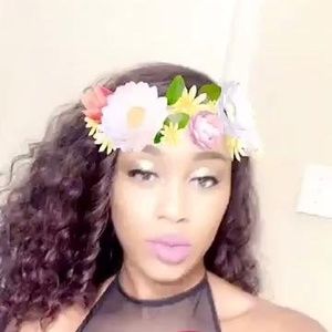 Meet your Posher, Talia